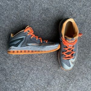 Nike Lebron XI low “lava” or ‘magnet grey’ 11.5